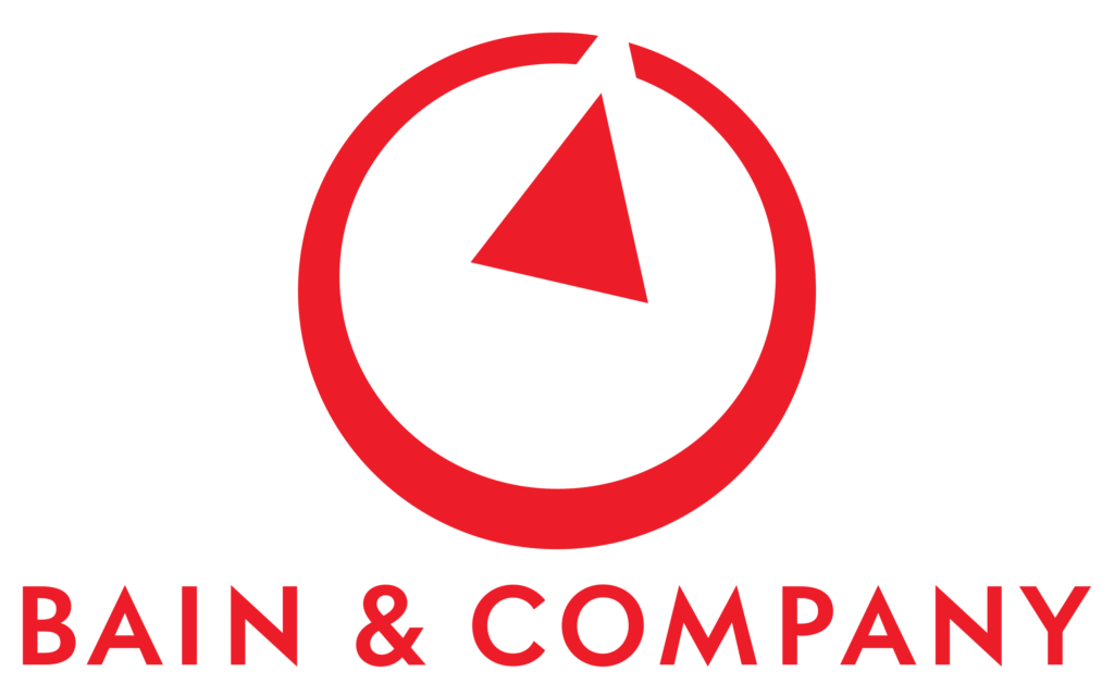 Logotipo da Bain & Company apresentando um símbolo circular vermelho com uma seta triangular dentro, acima do texto "Bain & Company" em letras maiúsculas vermelhas.