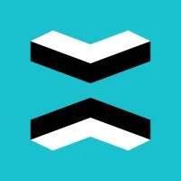 Um logotipo com duas formas chevron pretas e brancas apontando uma para a outra sobre um fundo turquesa, capturando perfeitamente o espírito de um workshop integrativo.