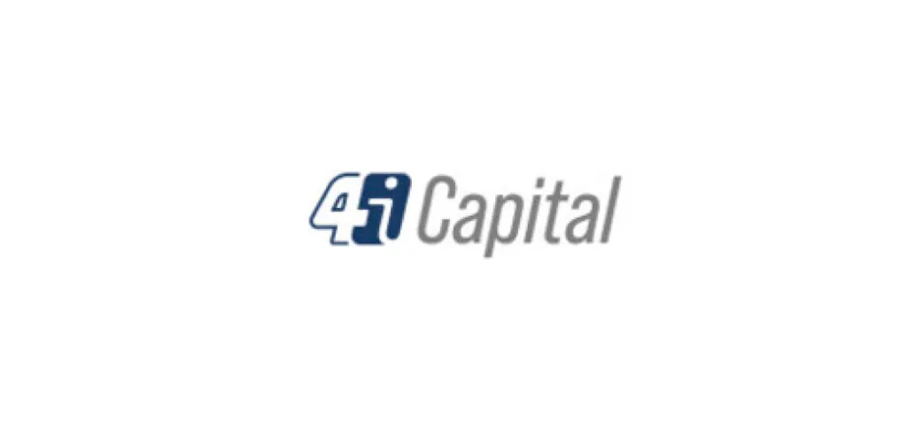 Logotipo da 4i Capital apresentando o nome da empresa com um número estilizado "4" e a letra "i" em azul ao lado da palavra "Capital" em cinza, representando seu compromisso com a pesquisa de mercado inovadora (Pesquisa de Mercado).